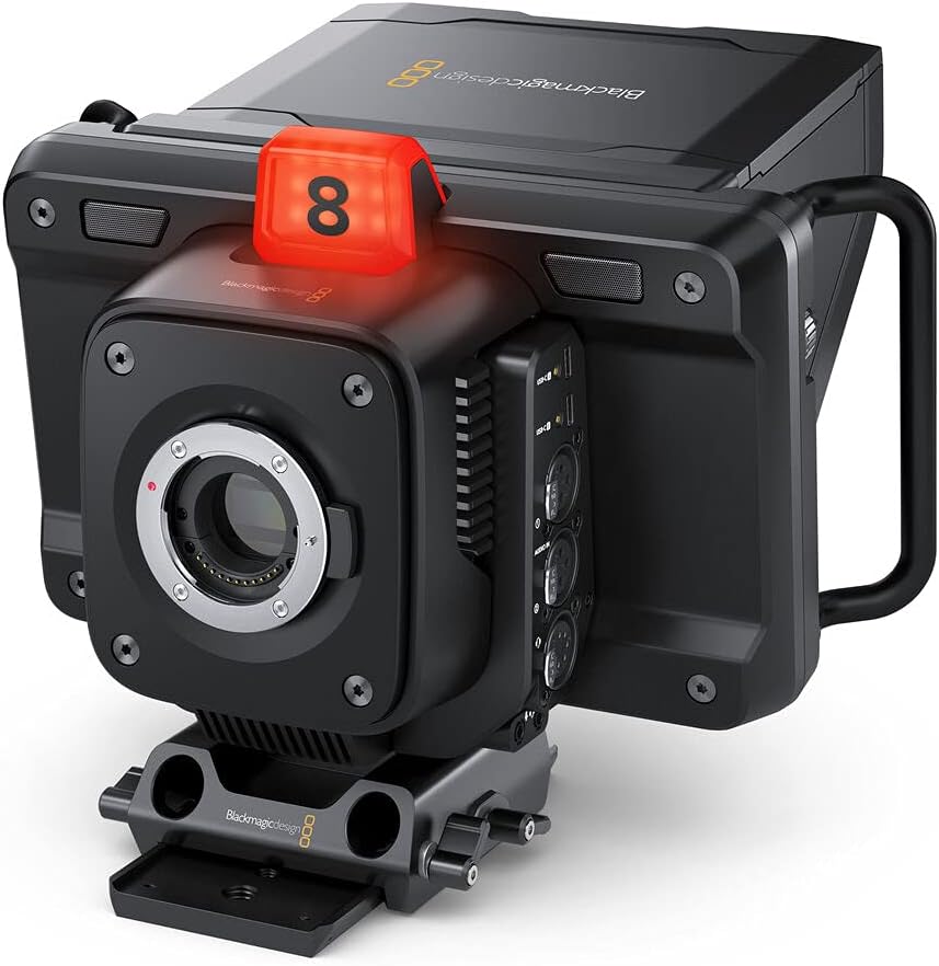 4K Studio Camera Bundle with Headphones and Screen Cleaning Wipes Q8209