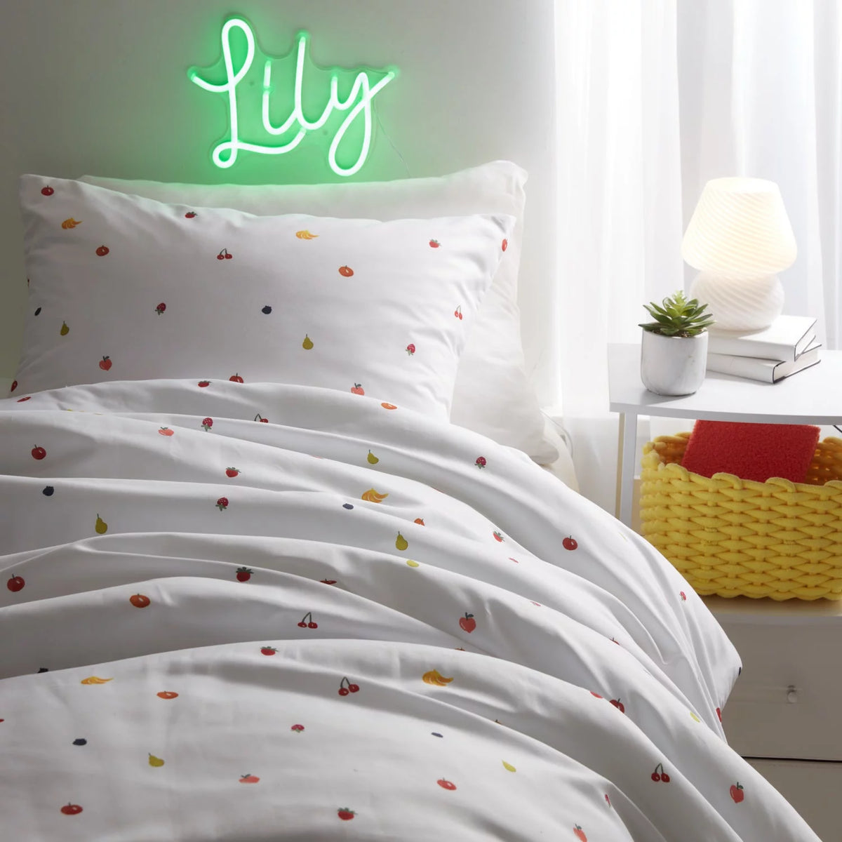 White Rainbow Fruits Full/Queen Comforter and Sham Set C474