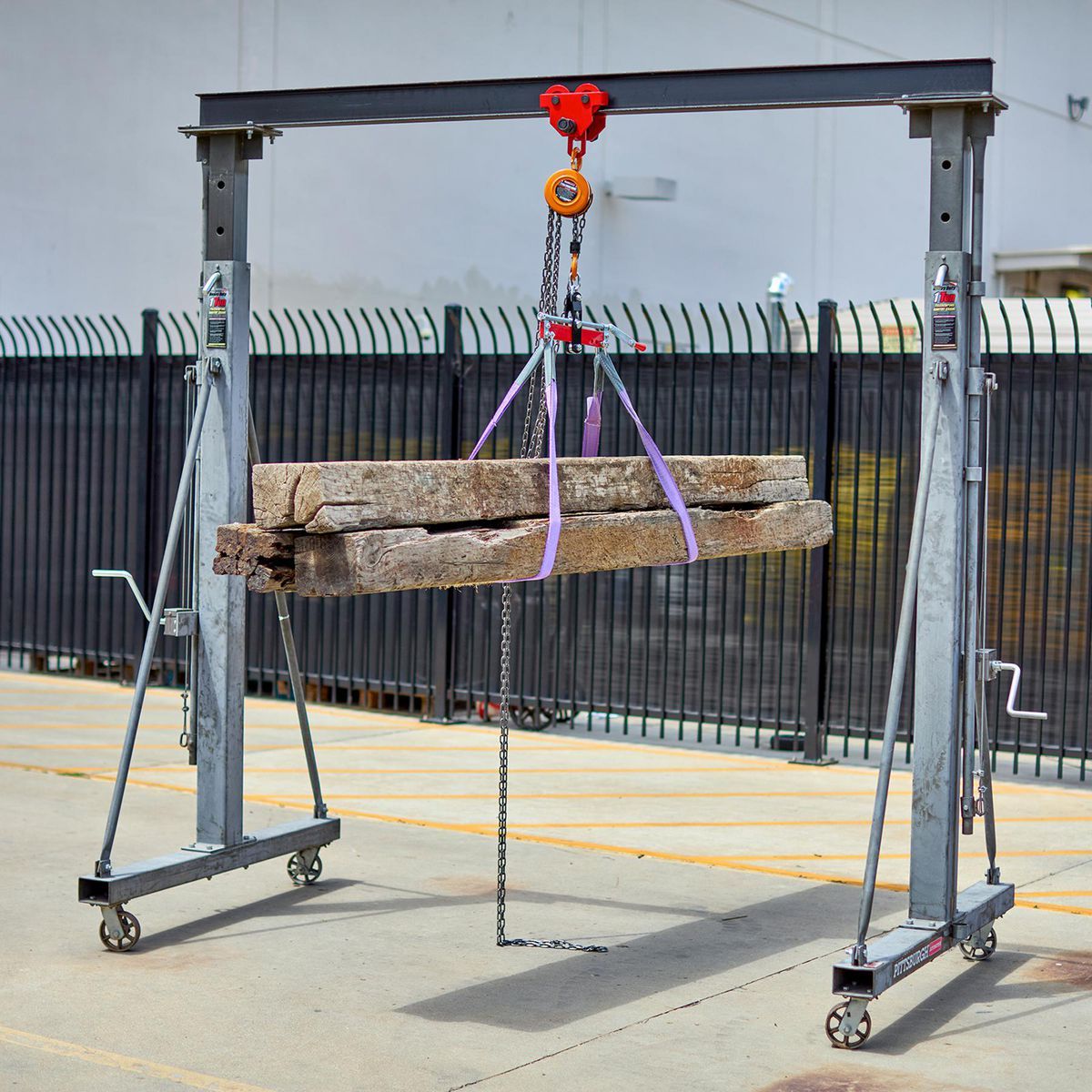 1 Ton Telescoping Gantry Crane P549