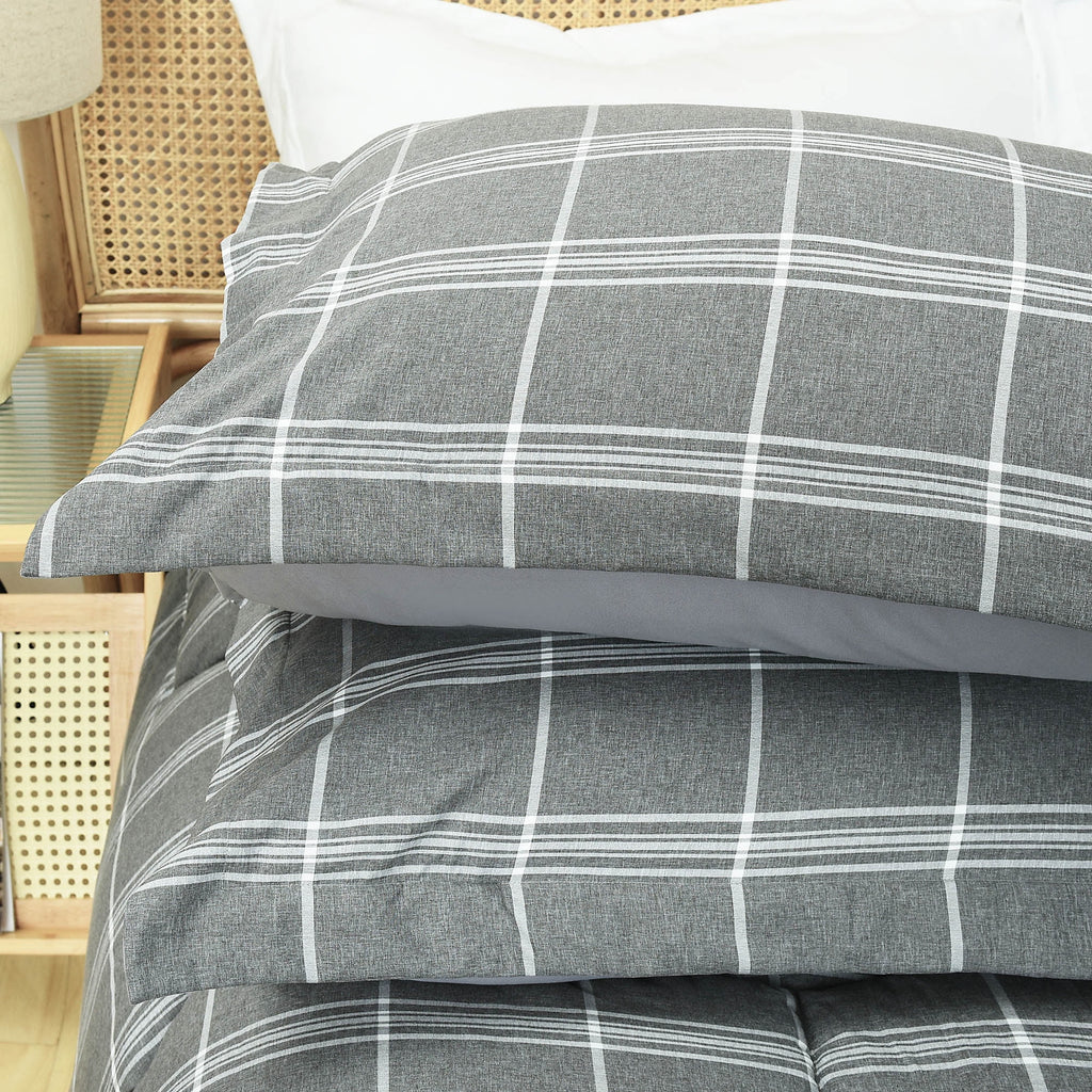 Reversible Check Pattern Comforter Set Queen N985548