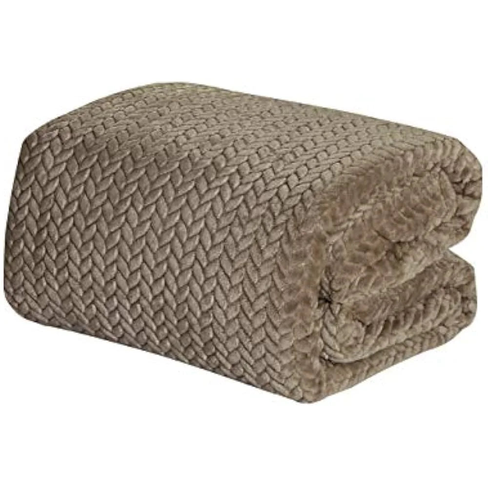 King Size Chevron Braided Blanket Q540137