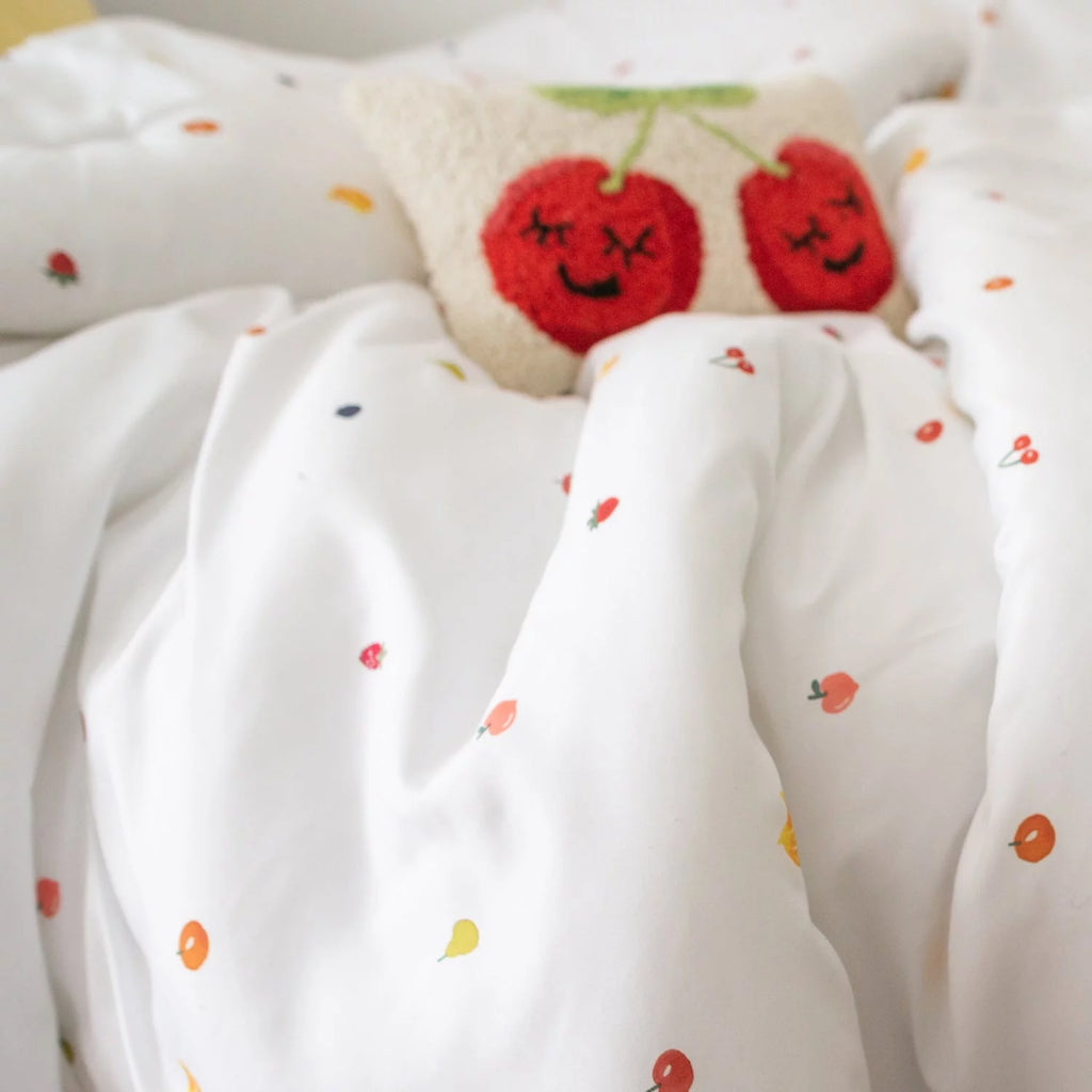 White Rainbow Fruits Full/Queen Comforter and Sham Set C474