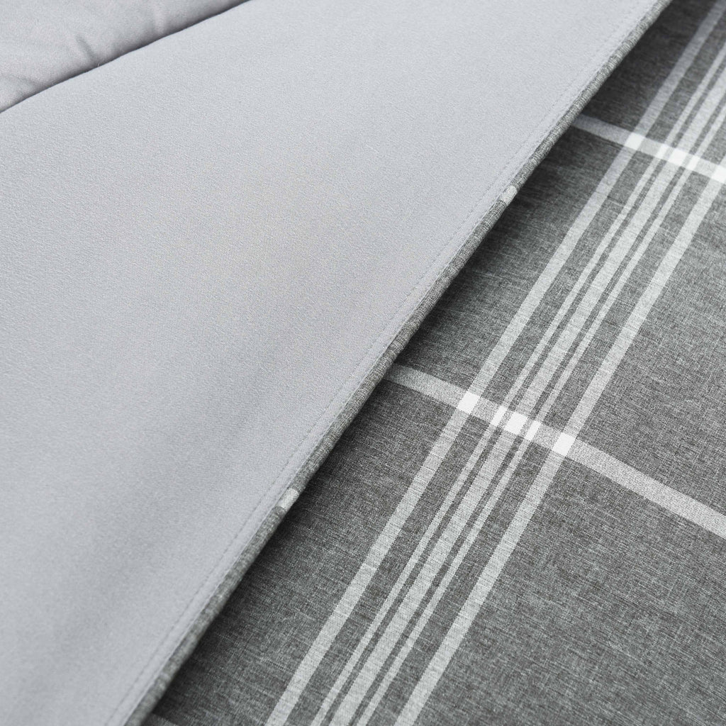 Reversible Check Pattern Comforter Set Queen N985548