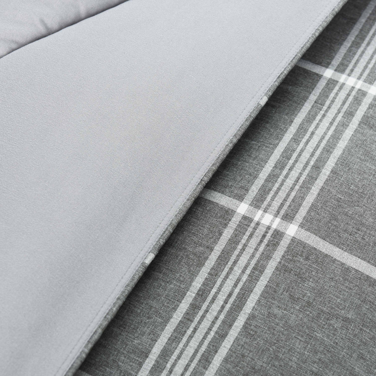 Reversible Check Pattern Comforter Set Queen N985548