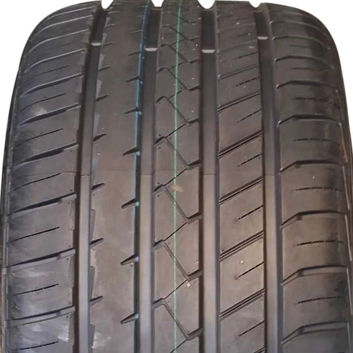 Set of 4 255/60R19 109H All Season Ultra High Performance Tires D7958