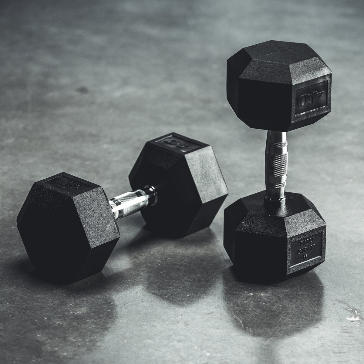 40lb Black Rubber Hex Dumbbell B44009