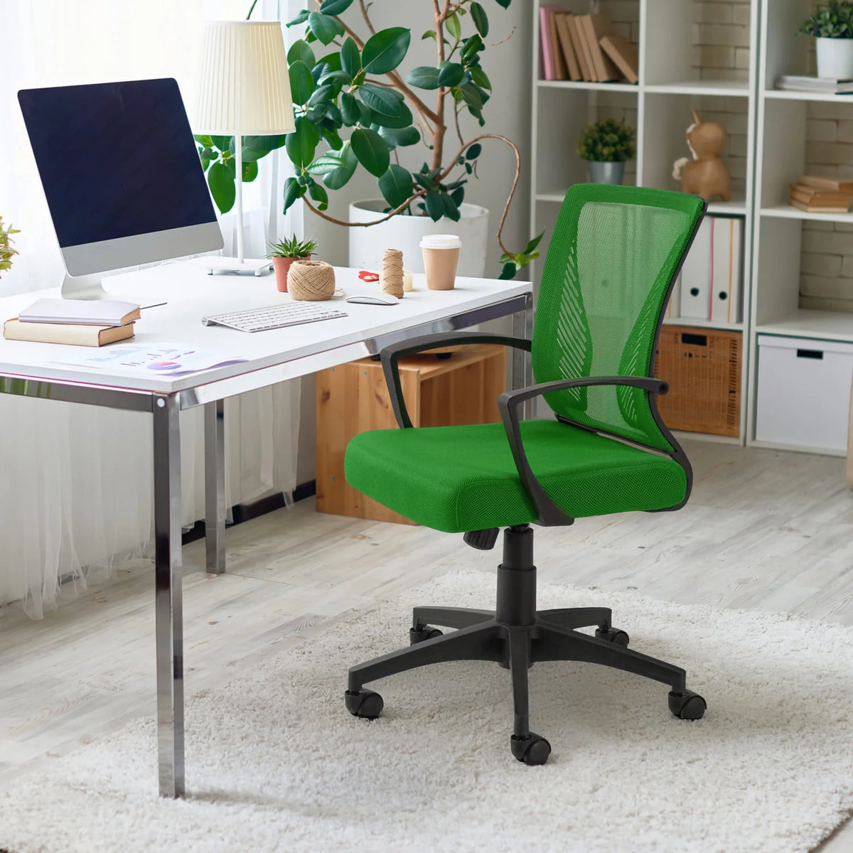 Black Swivel Manager's Chair Z9707